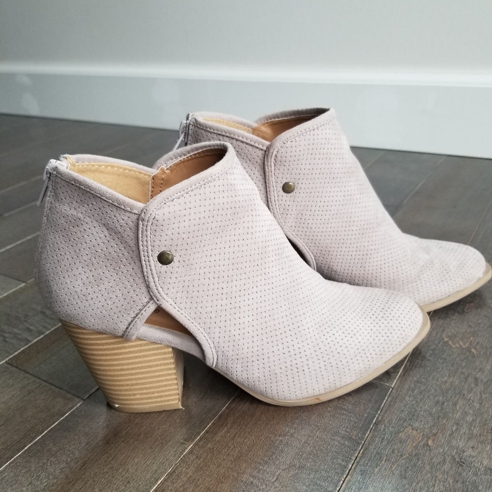 Qupid Booties - Picture 4 of 4